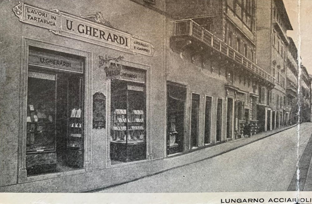 Gherardi store in Lungarno Acciaiuoli
